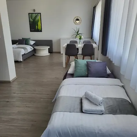 Gabriela Apartman Roudne